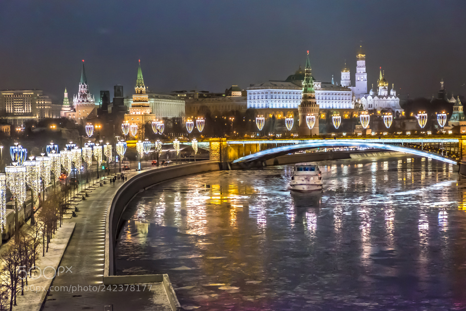 Fujifilm X-T10 sample photo. Christmas moscow iii photography