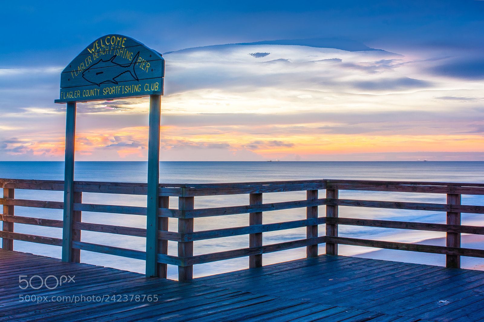 Canon EOS 1000D (EOS Digital Rebel XS / EOS Kiss F) sample photo. Flagler beach pier photography