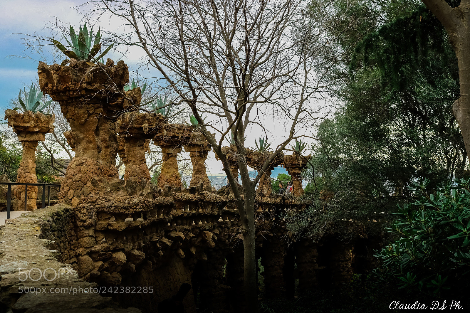 Canon EOS 750D (EOS Rebel T6i / EOS Kiss X8i) sample photo. Park güell. photography