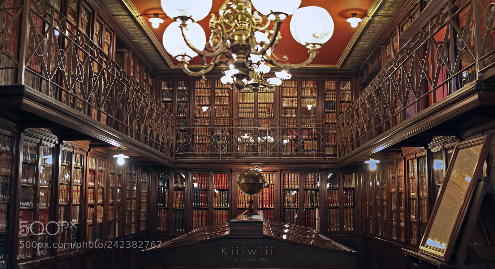 Canon EOS 7D Mark II sample photo. 2/52 libros - biblioteca photography