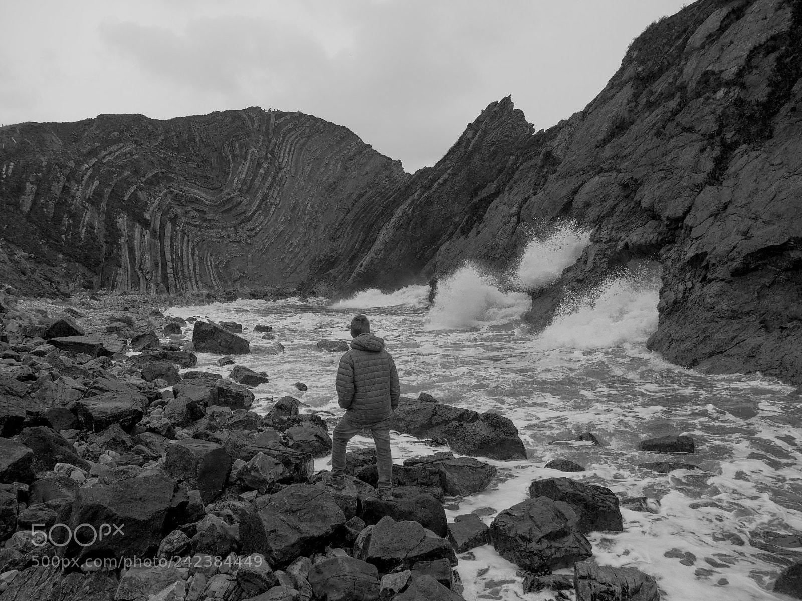 Panasonic Lumix DC-GH5 sample photo. The waves ? crashing through. photography