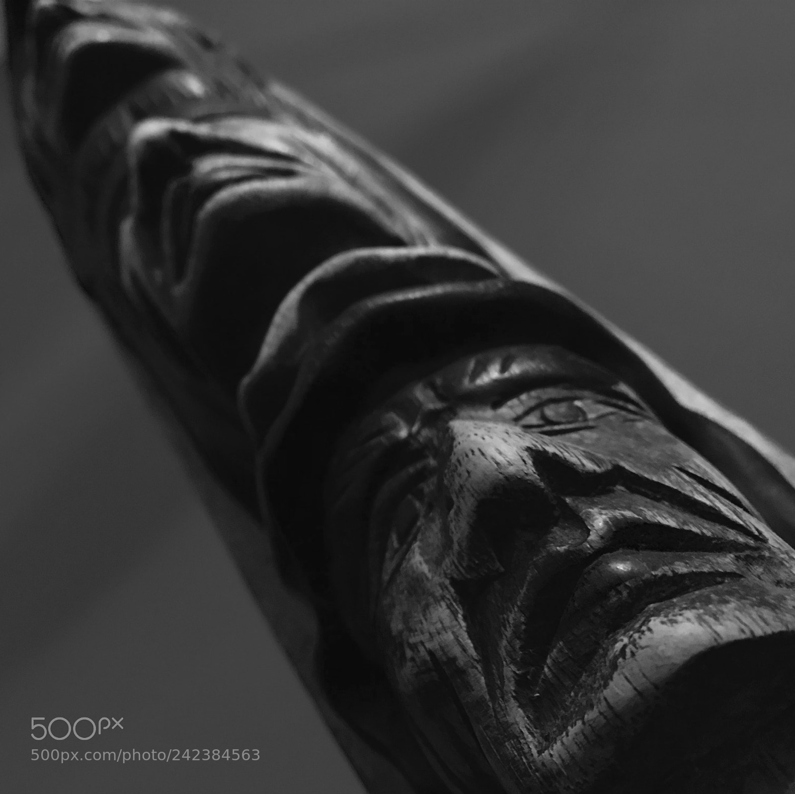 Apple iPhone 7 sample photo. Black and white totem photography