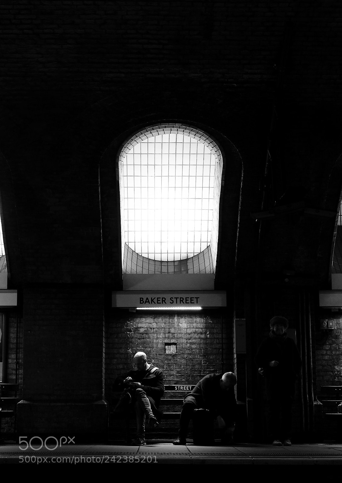 Olympus OM-D E-M5 II sample photo. Dark photography