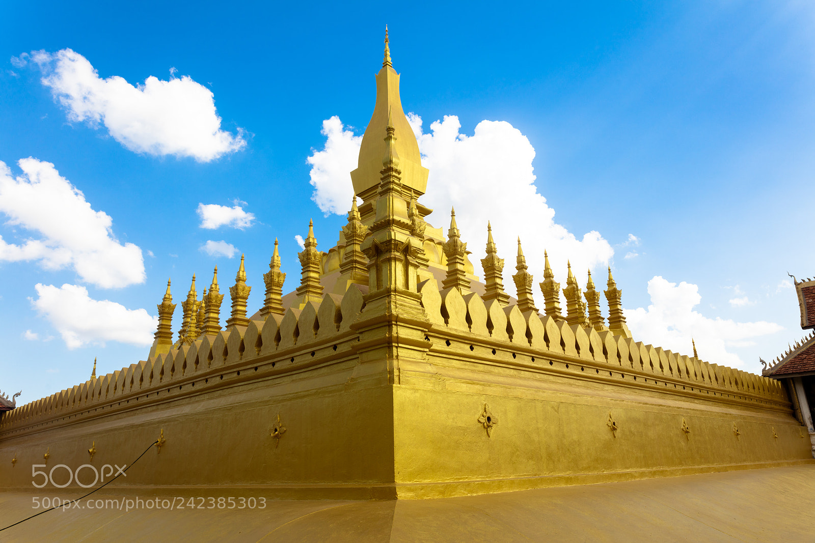 Canon EOS 5DS R sample photo. Phat that luang photography