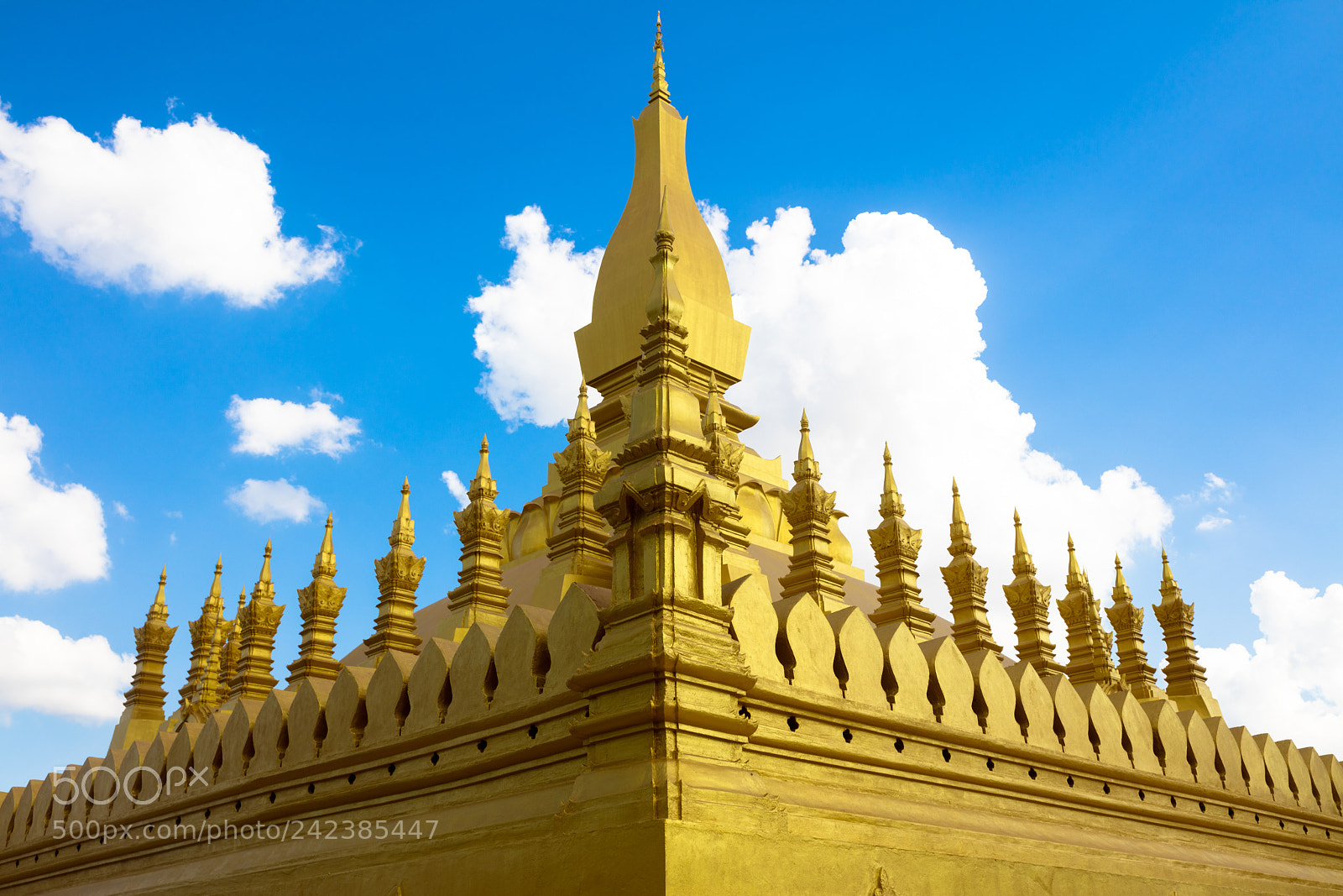 Canon EOS 5DS R sample photo. Phat that luang photography