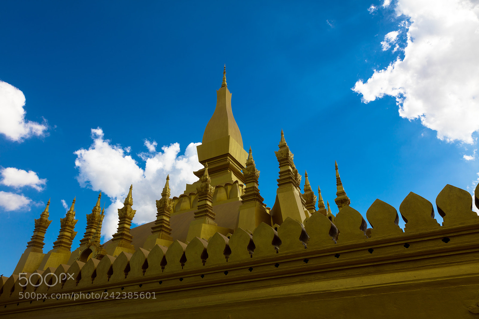Canon EOS 5DS R sample photo. Phat that luang photography
