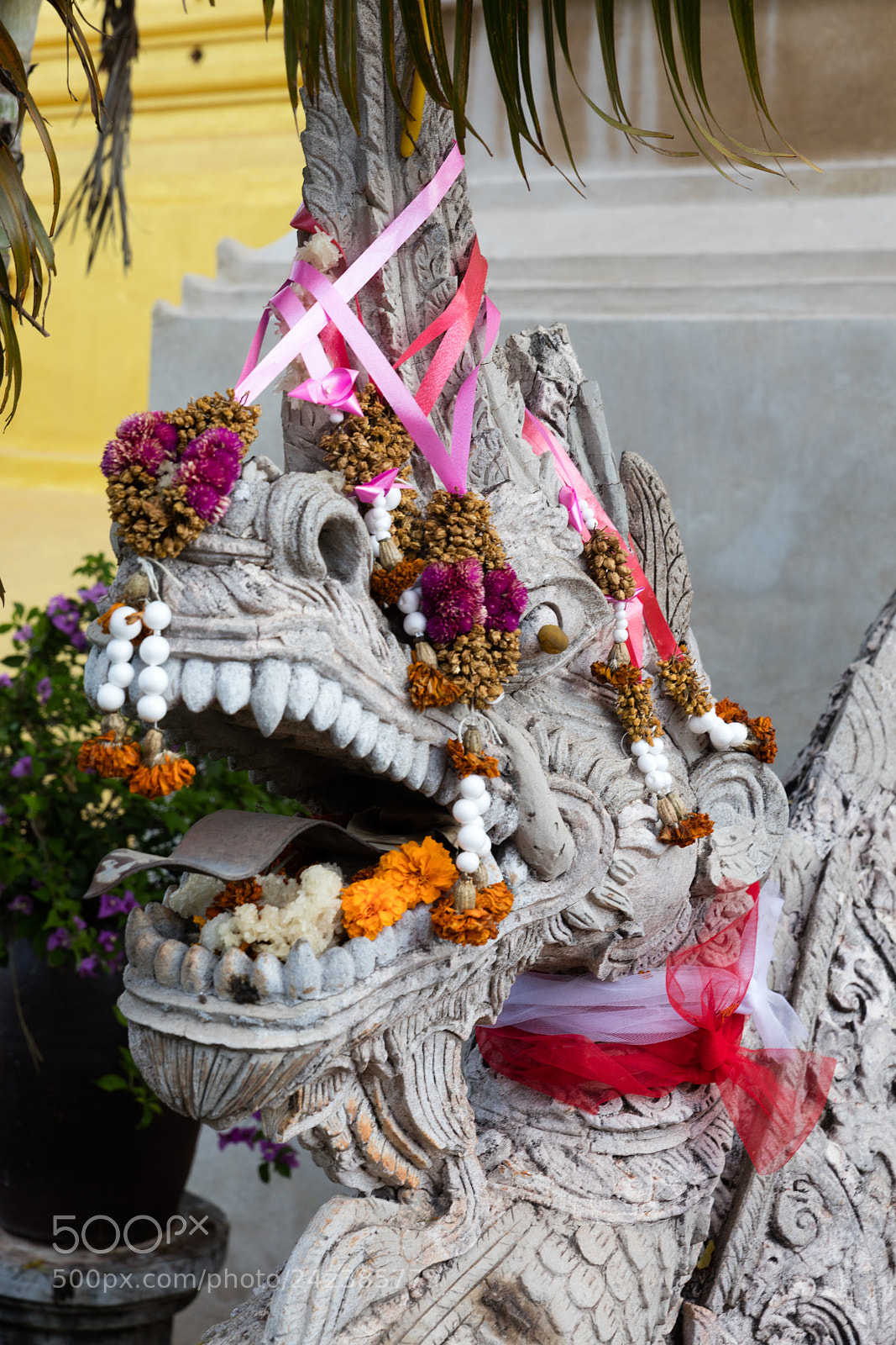 Canon EOS 5DS R sample photo. Phat that luang photography