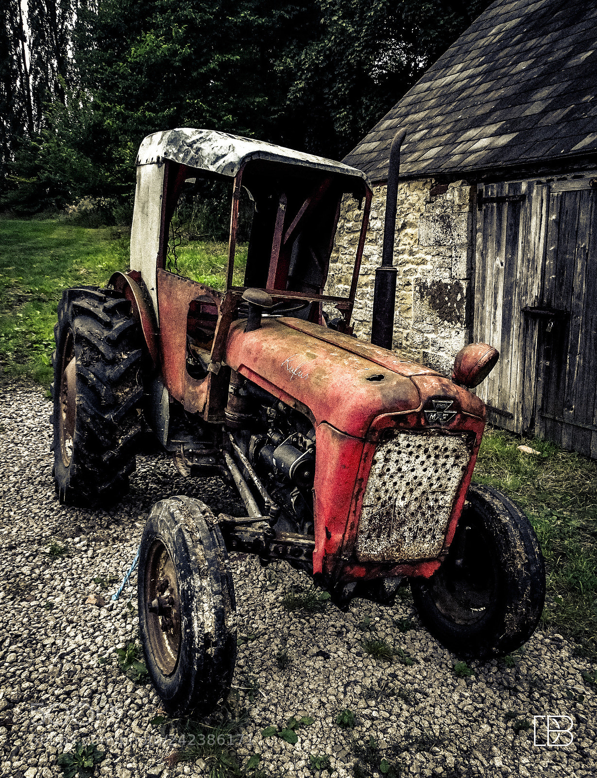 Sony Cyber-shot DSC-HX400V sample photo. Rockingham castle tractor. photography