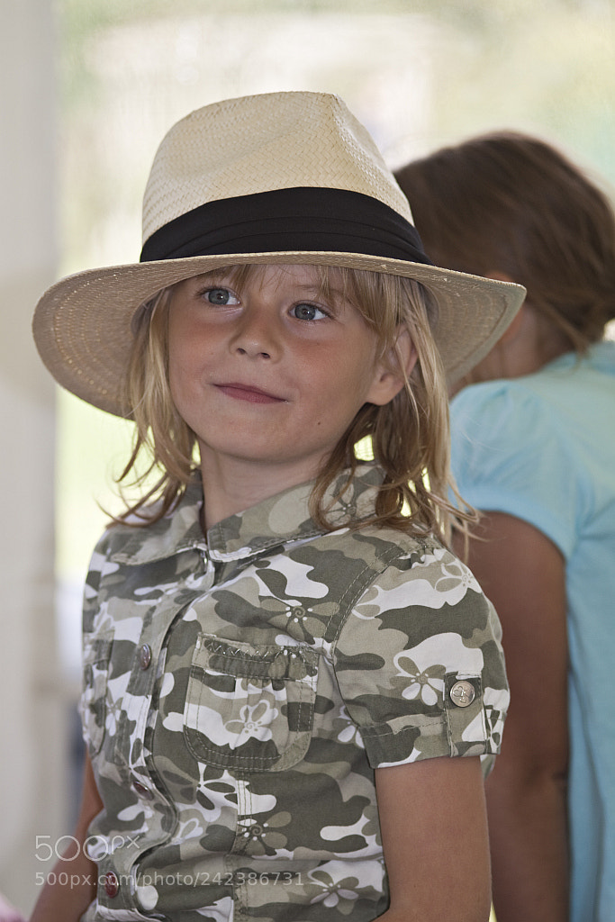 Canon EOS 50D sample photo. Sue in a hat photography