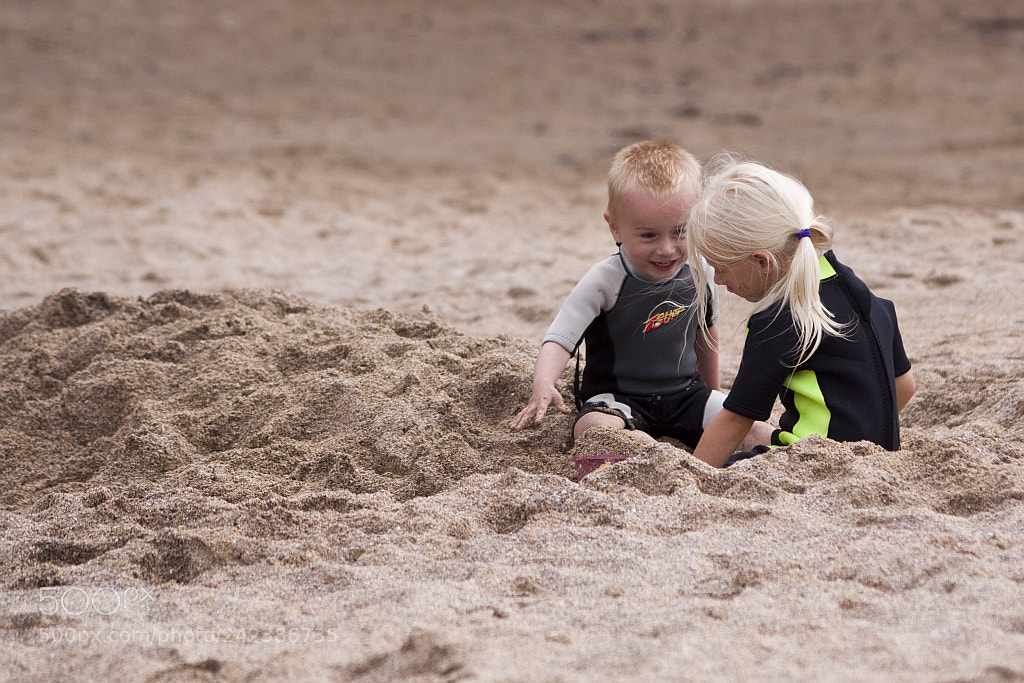 Canon EOS 50D sample photo. Children on beach photography