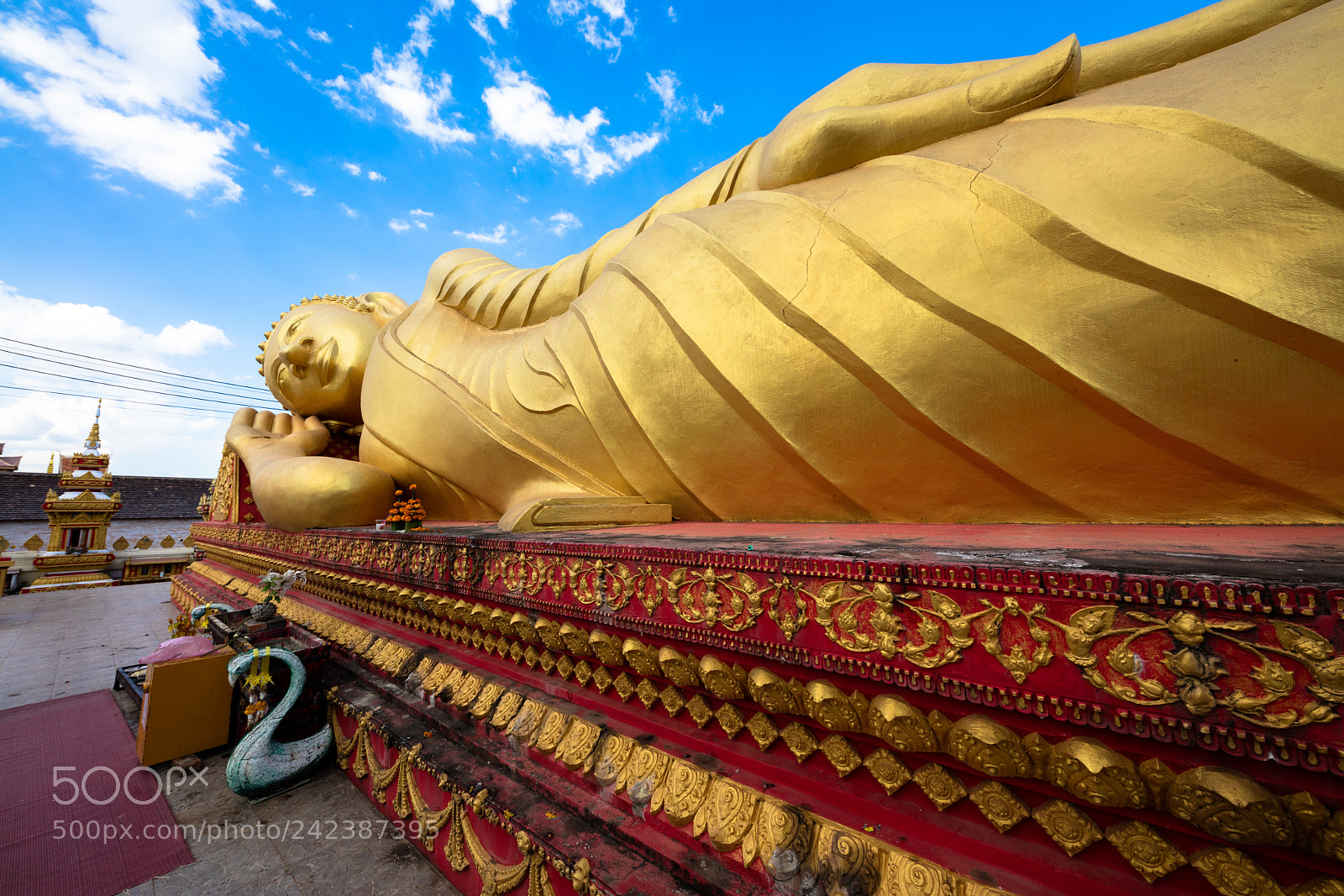 Canon EOS 5DS R sample photo. Phat that luang photography