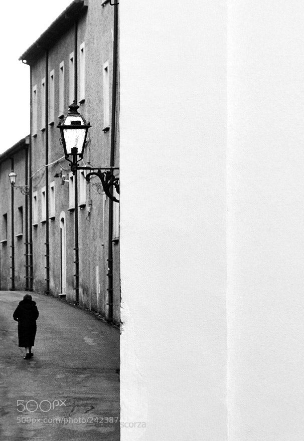 Nikon D3100 sample photo. In via delle grotte photography