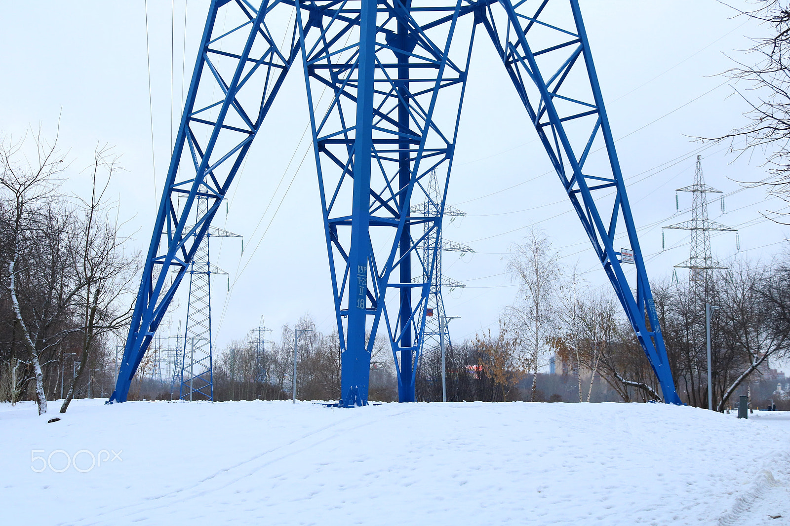Canon EOS 750D (EOS Rebel T6i / EOS Kiss X8i) sample photo. The chilliness of electricity?! photography