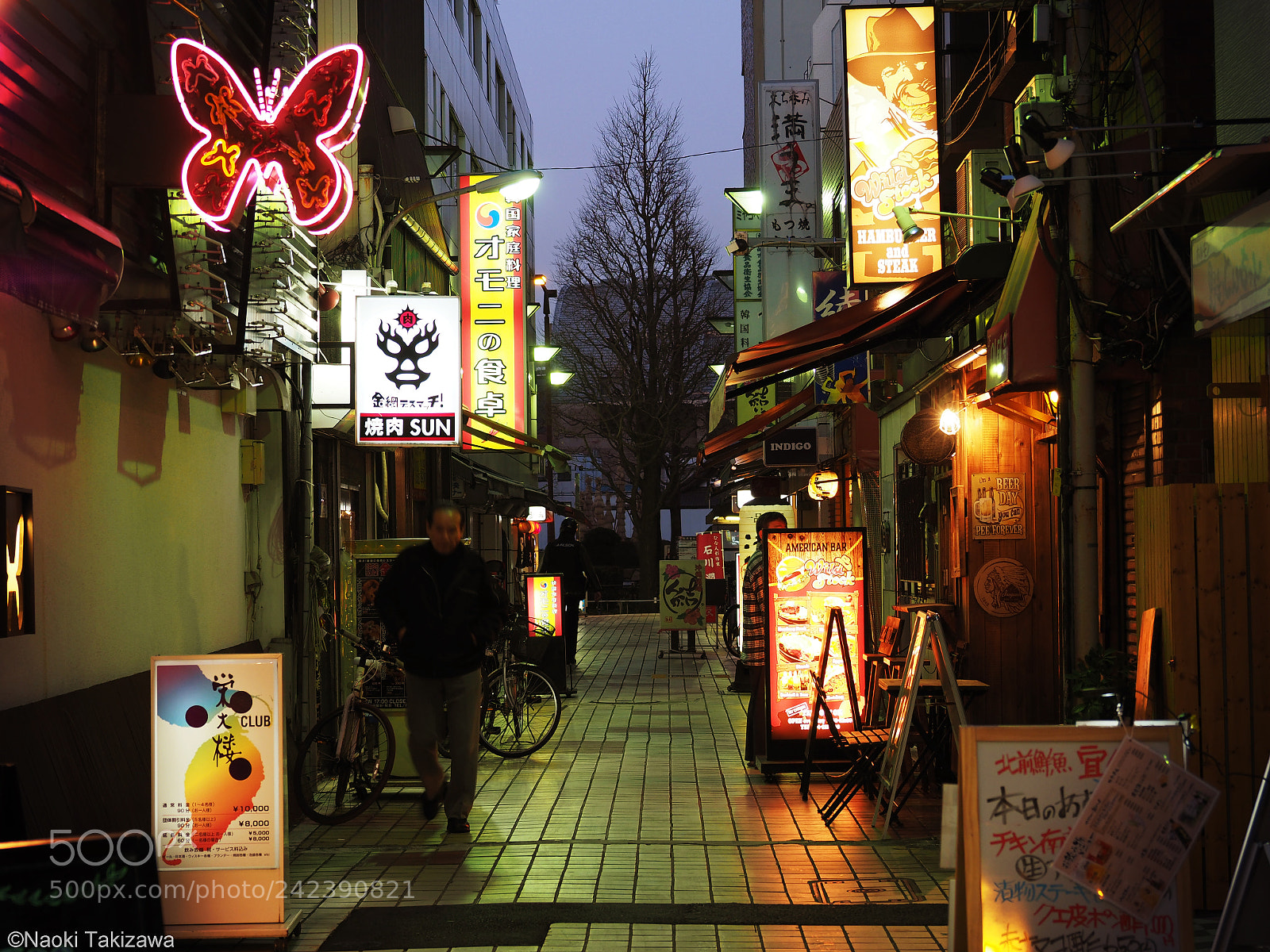 Olympus OM-D E-M1 Mark II sample photo. とある路地 photography
