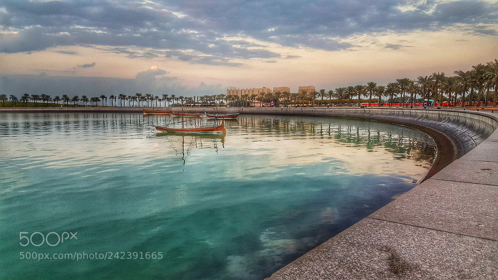 Samsung Galaxy Note5 sample photo. Qatar photography
