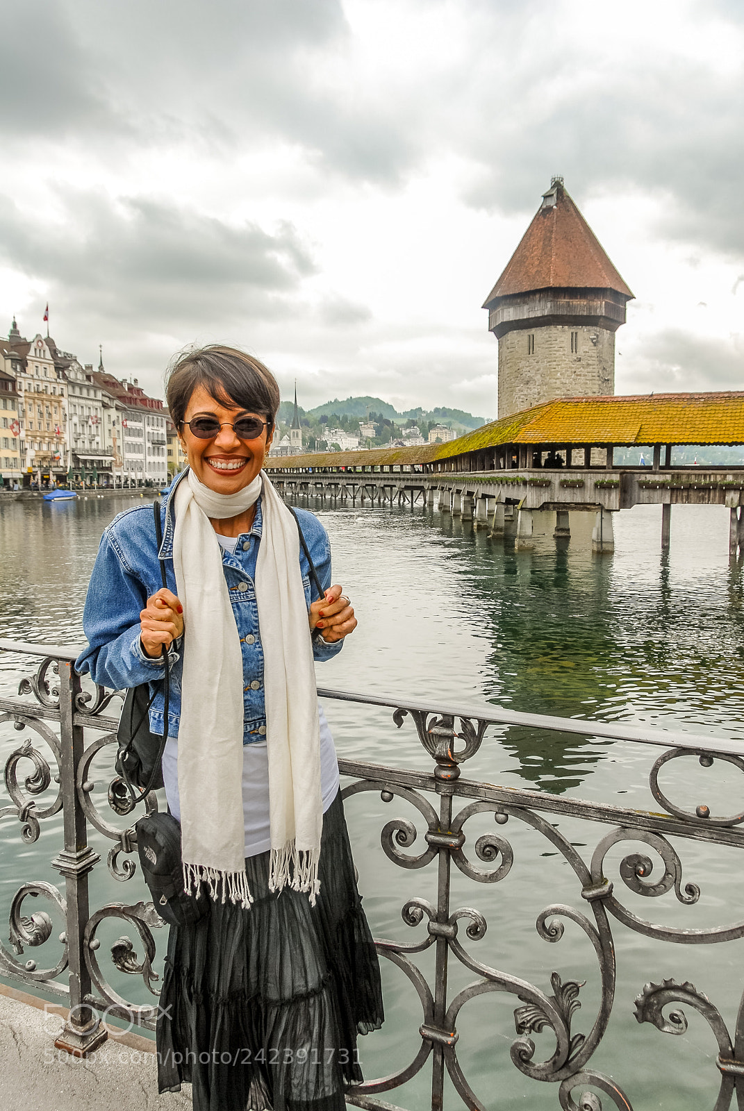 Nikon D200 sample photo. My happy traveler! photography