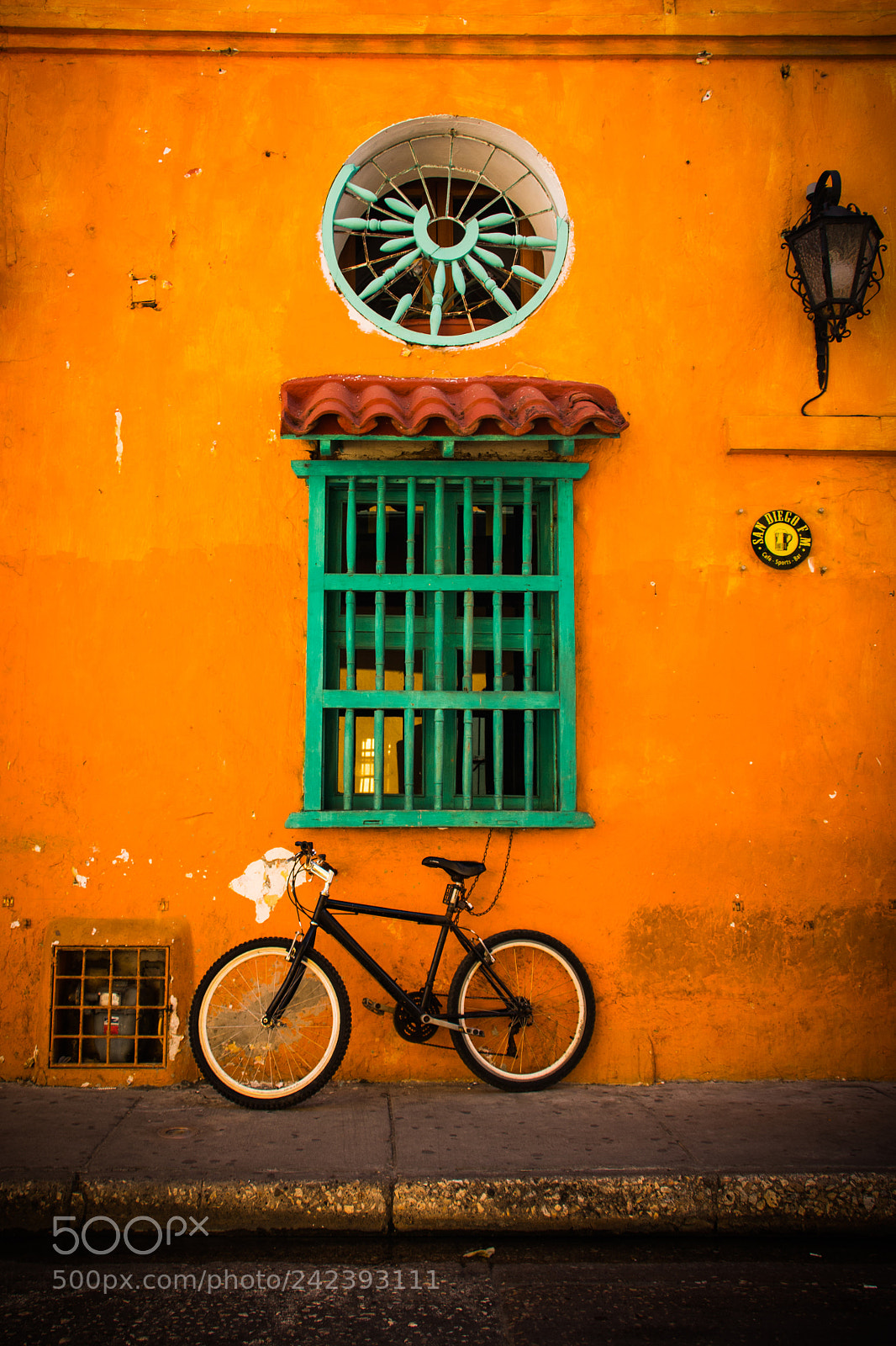 Canon EOS 70D sample photo. Bike in cartagena old photography