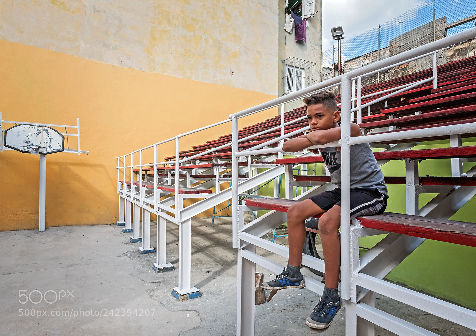 Fujifilm X-T2 sample photo. Relegated to the bench photography