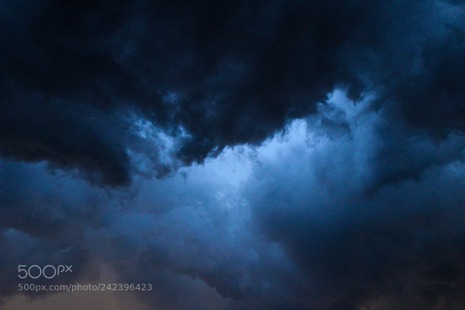 Canon EOS 1200D (EOS Rebel T5 / EOS Kiss X70 / EOS Hi) sample photo. “eye of the storm” photography