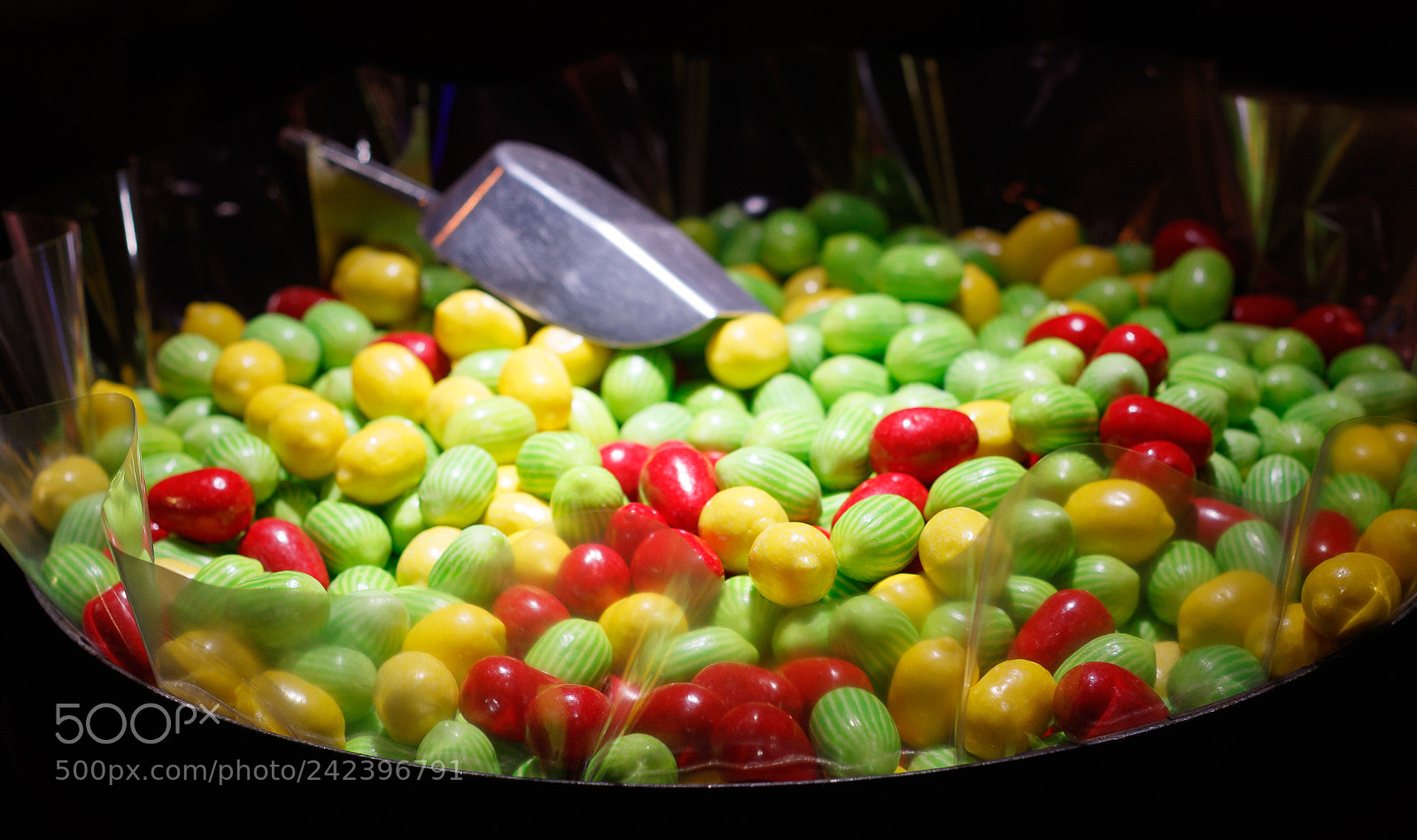 Canon EOS 7D Mark II sample photo. Caramelle photography