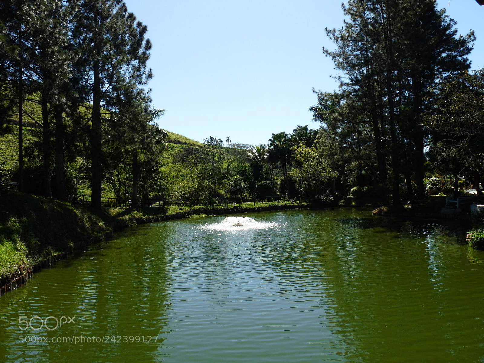 Panasonic Lumix DMC-FZ28 sample photo. Lago do hotel acalanto photography