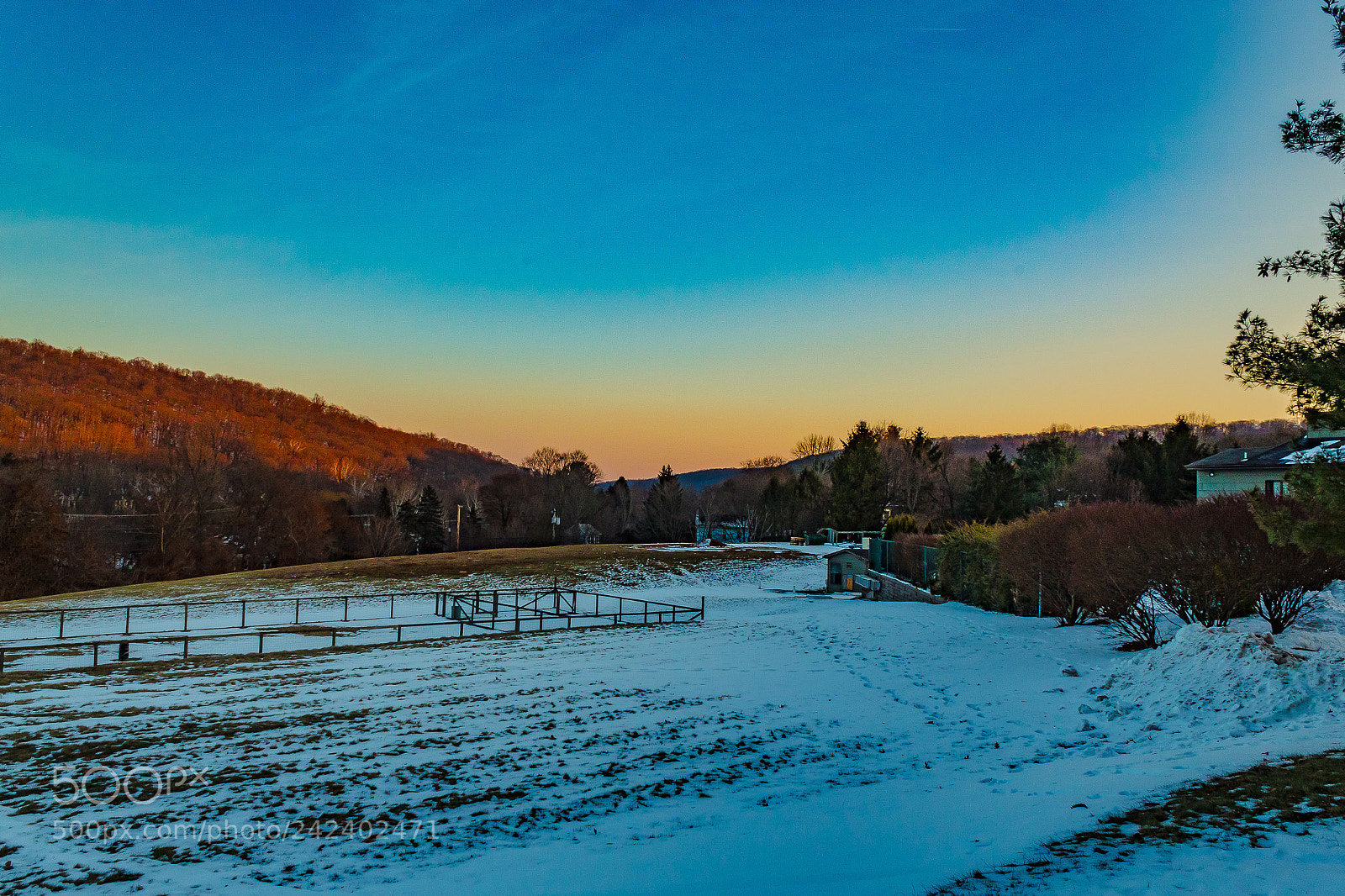 Canon EOS 1300D (EOS Rebel T6 / EOS Kiss X80) sample photo. Winter sunset photography