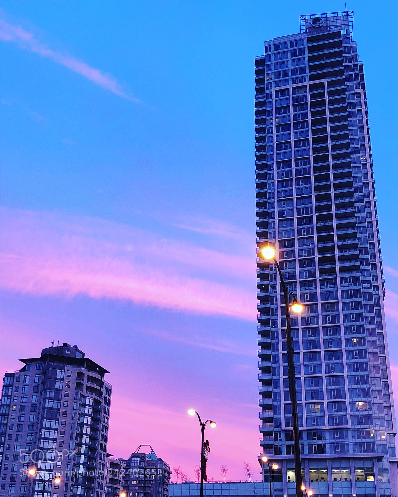 Apple iPhone 8 sample photo. Dusk photography
