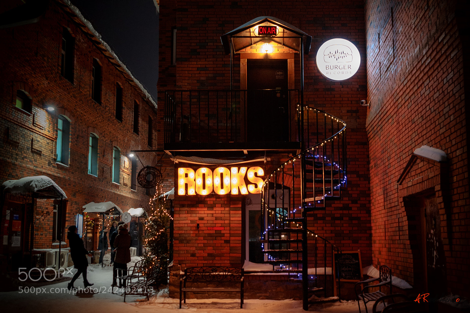 Canon EOS 6D Mark II sample photo. Street city lights photography
