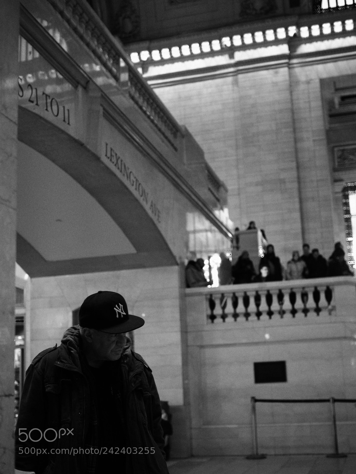 Olympus PEN-F sample photo. Nyc winter stroll photography