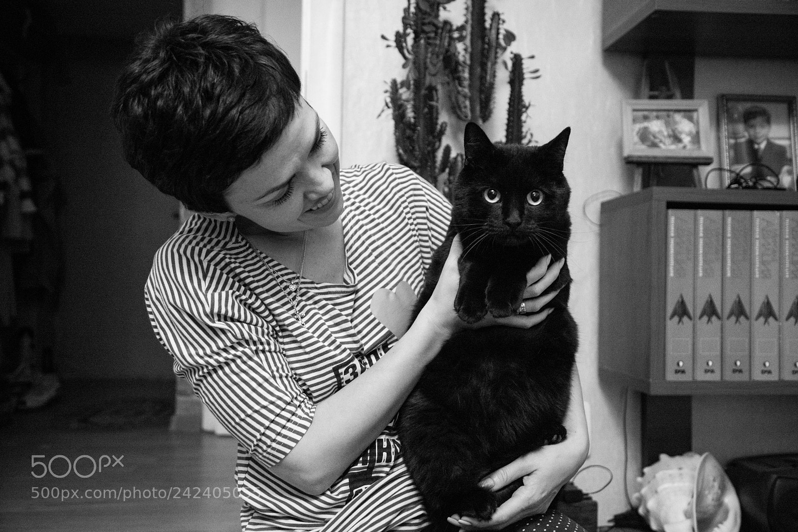 Nikon D600 sample photo. Women with kitty photography