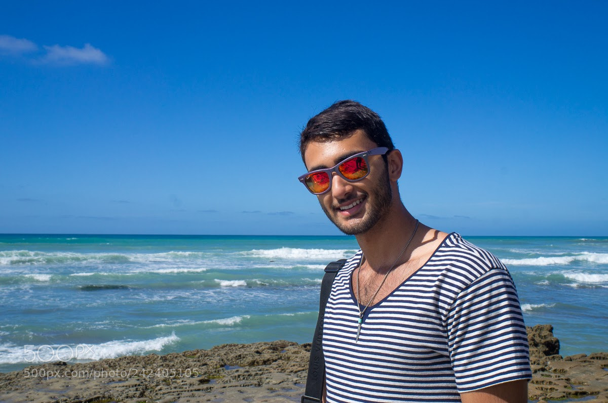 Sony Alpha NEX-F3 sample photo. Beach, man photography