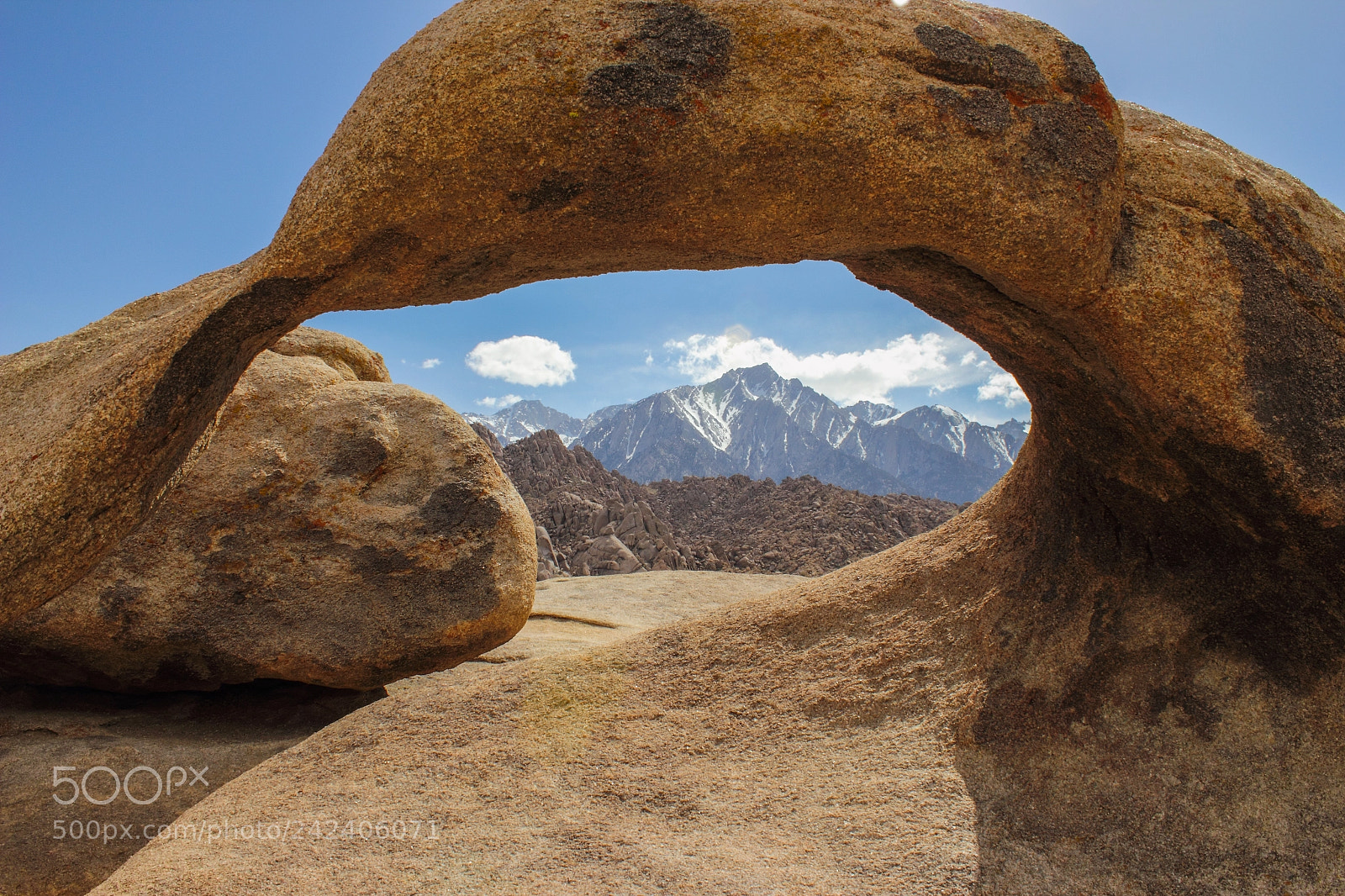 Canon EOS 550D (EOS Rebel T2i / EOS Kiss X4) sample photo. The arch and the photography