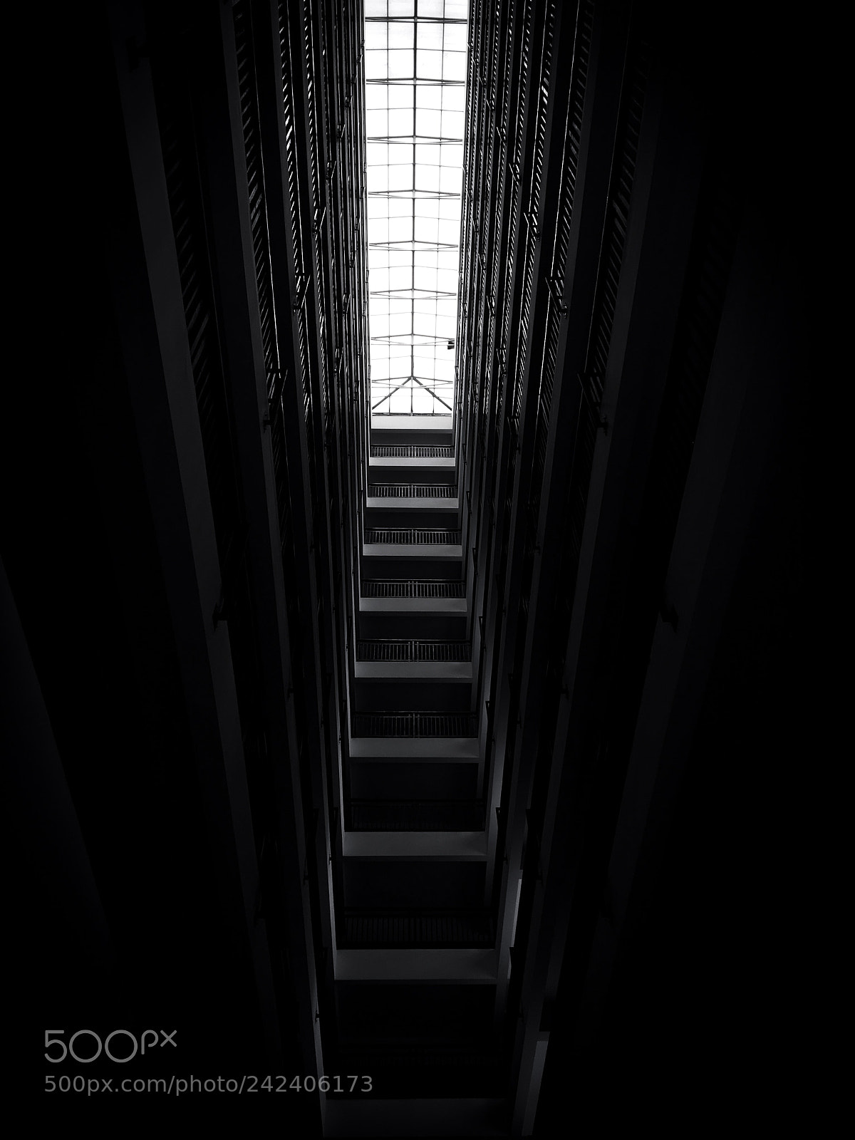 Apple iPhone 6s sample photo. To the light photography