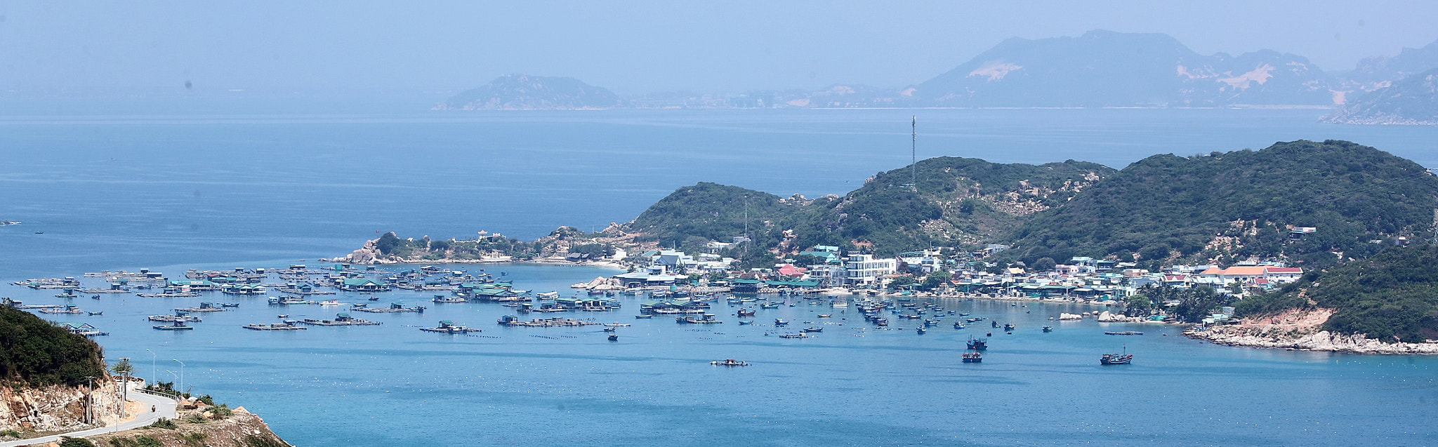 Canon EF 28-300mm F3.5-5.6L IS USM sample photo. Toan canh khu vuc nuoi tom thon binh hung xa cam binh photography