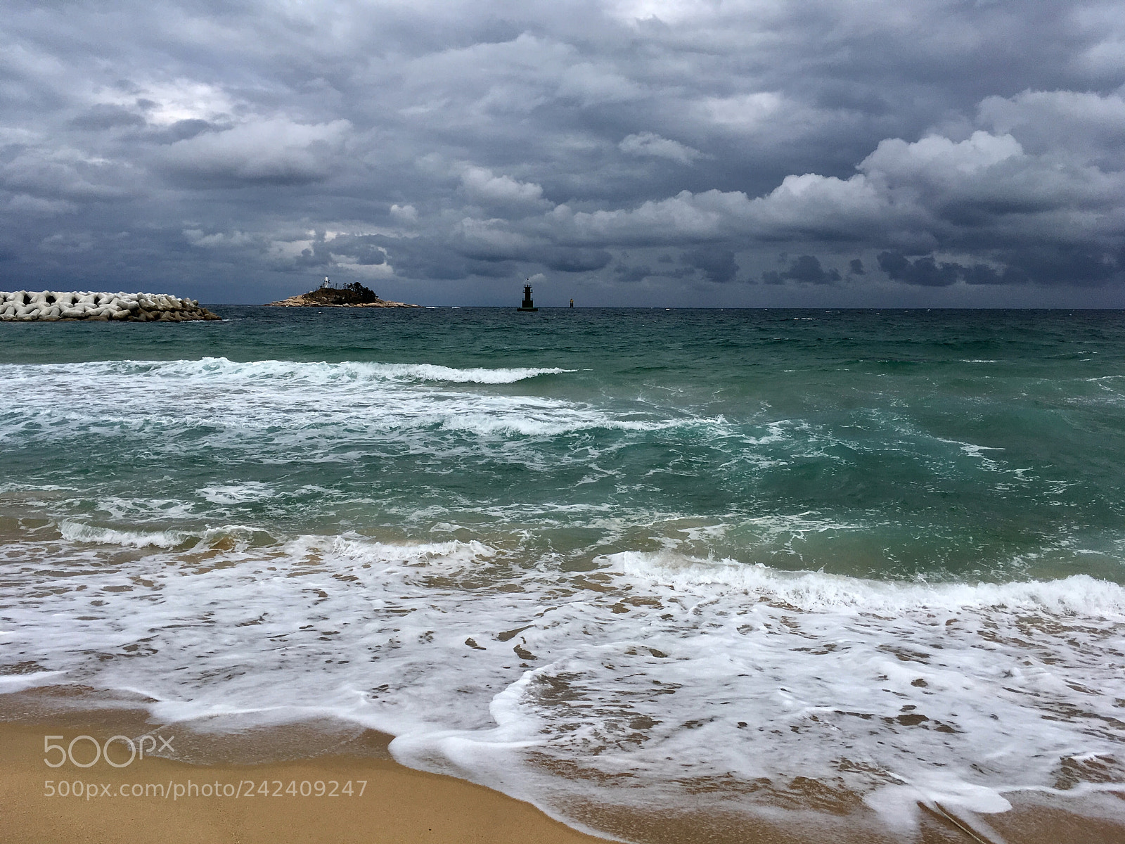 Apple iPhone SE sample photo. The beach in sokcho photography