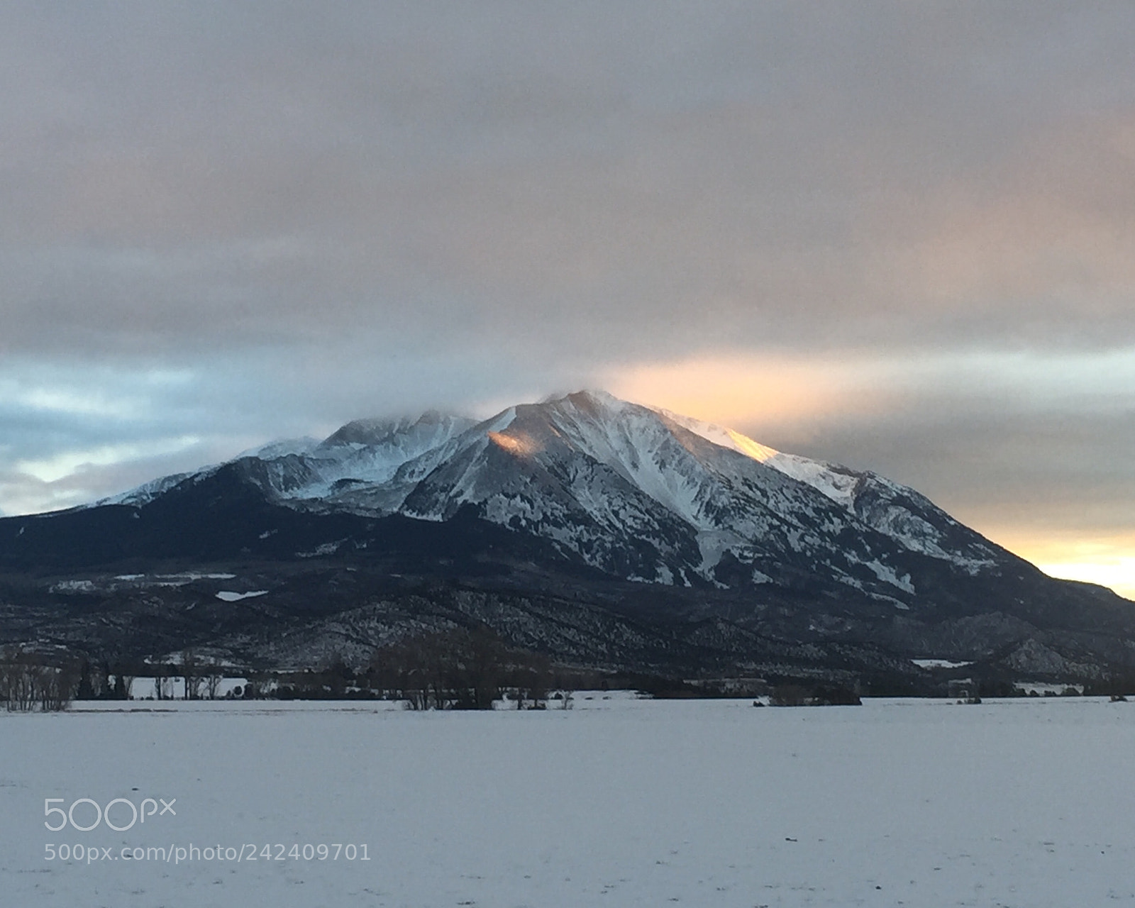 Apple iPhone 6 Plus sample photo. Mt. sopris at dusk. photography