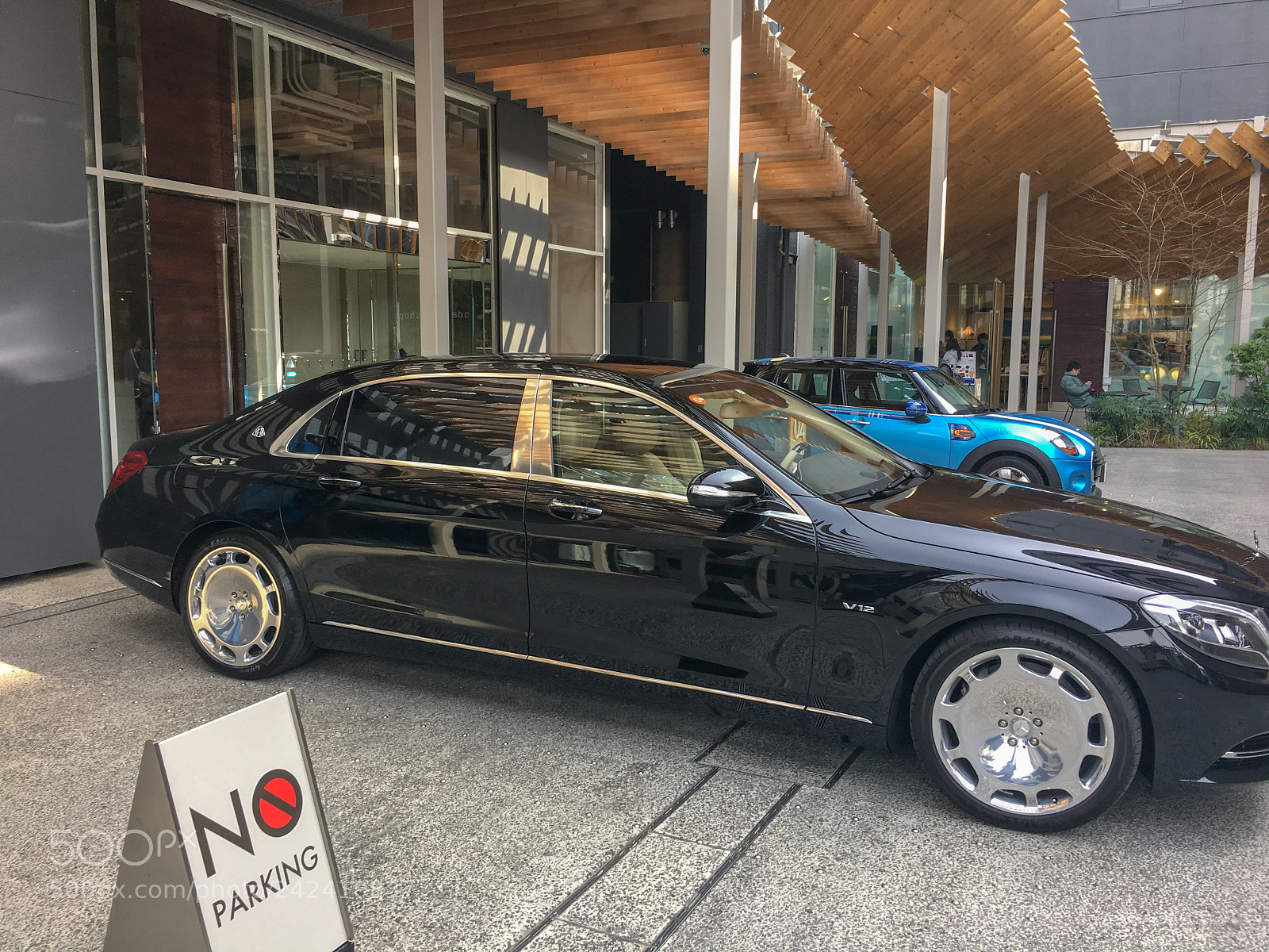 Apple iPhone 6s sample photo. Maybach photography