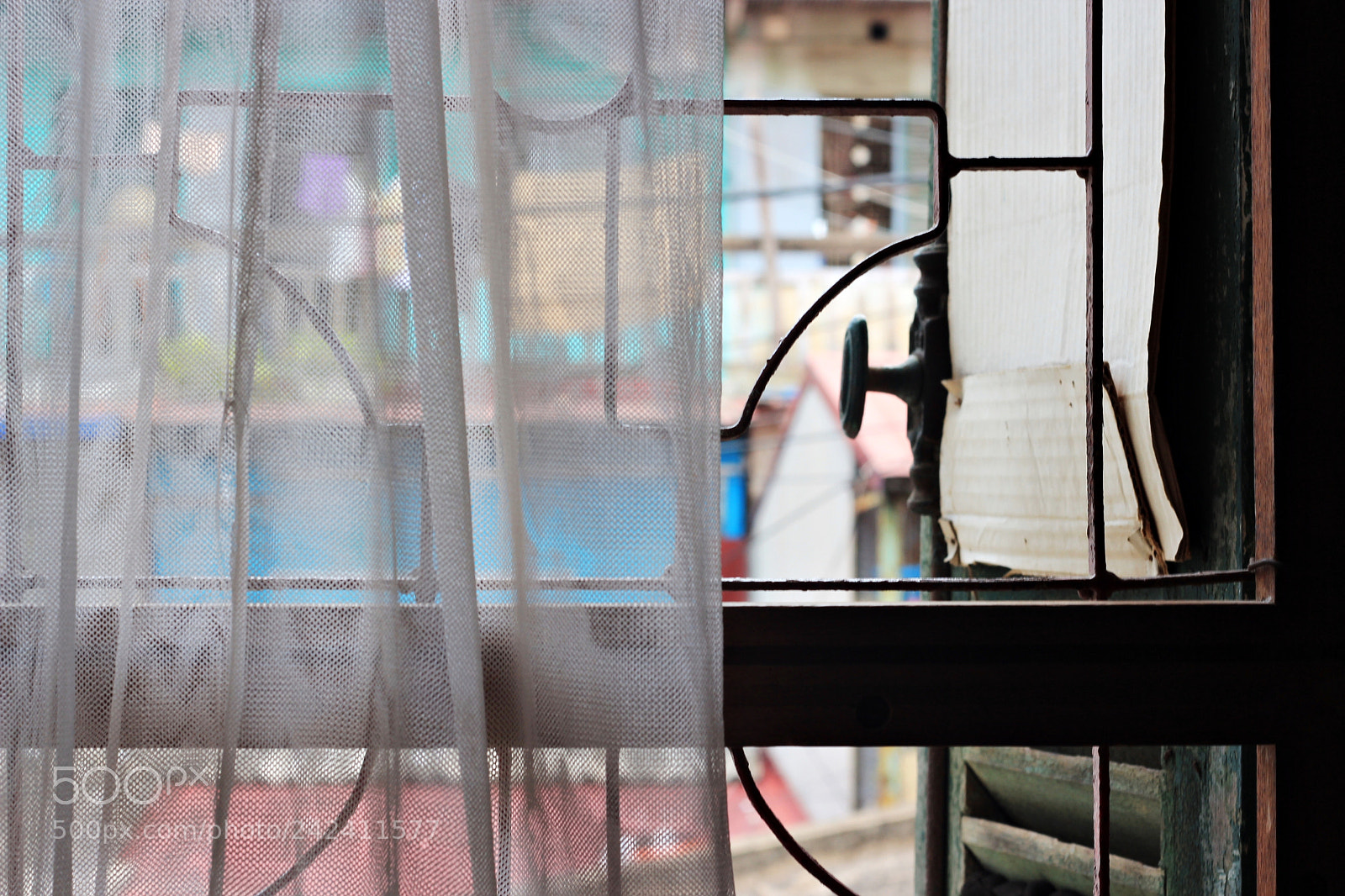 Canon EOS 600D (Rebel EOS T3i / EOS Kiss X5) + Canon EF 50mm F1.8 II sample photo. Seeing the old days photography