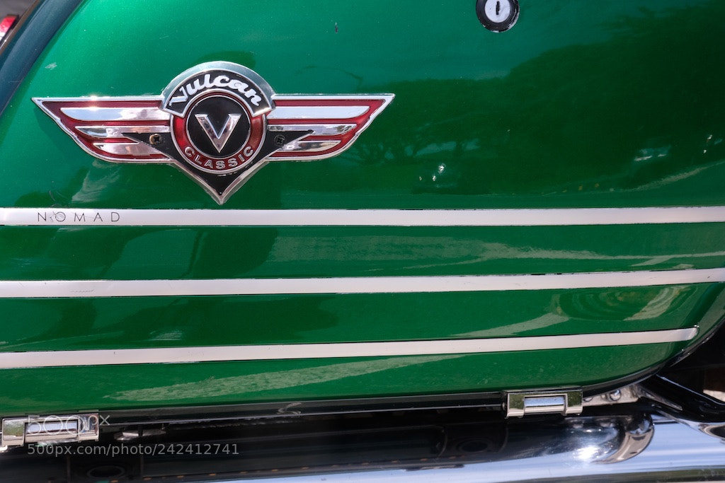 Fujifilm X-T2 sample photo. Vulcan nomad motorcycle badge photography