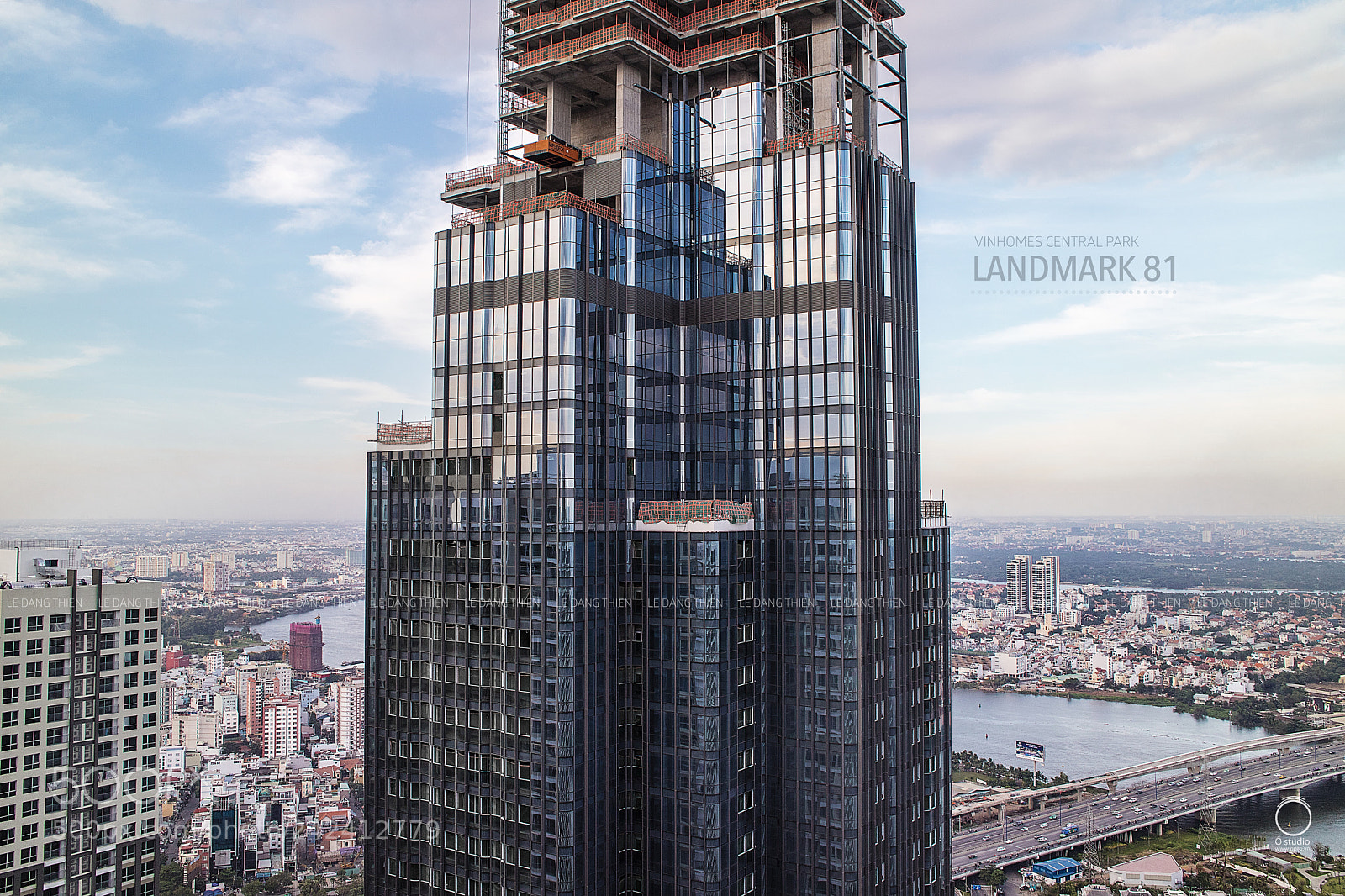 Canon EOS M3 sample photo. Saigon - landmark 81 photography