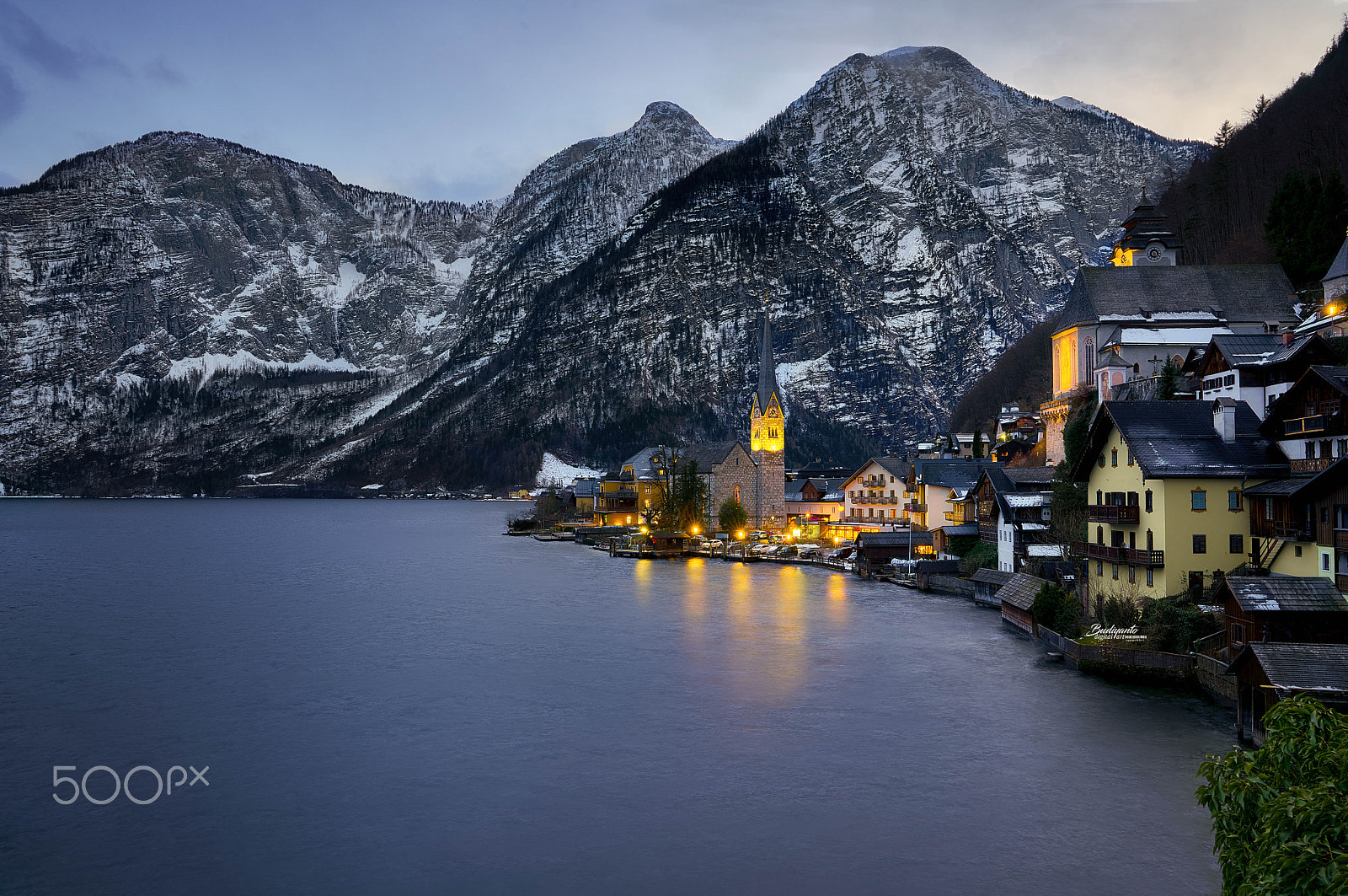 Sony FE 16-35mm F2.8 GM sample photo. Peaceful hallstat village. photography