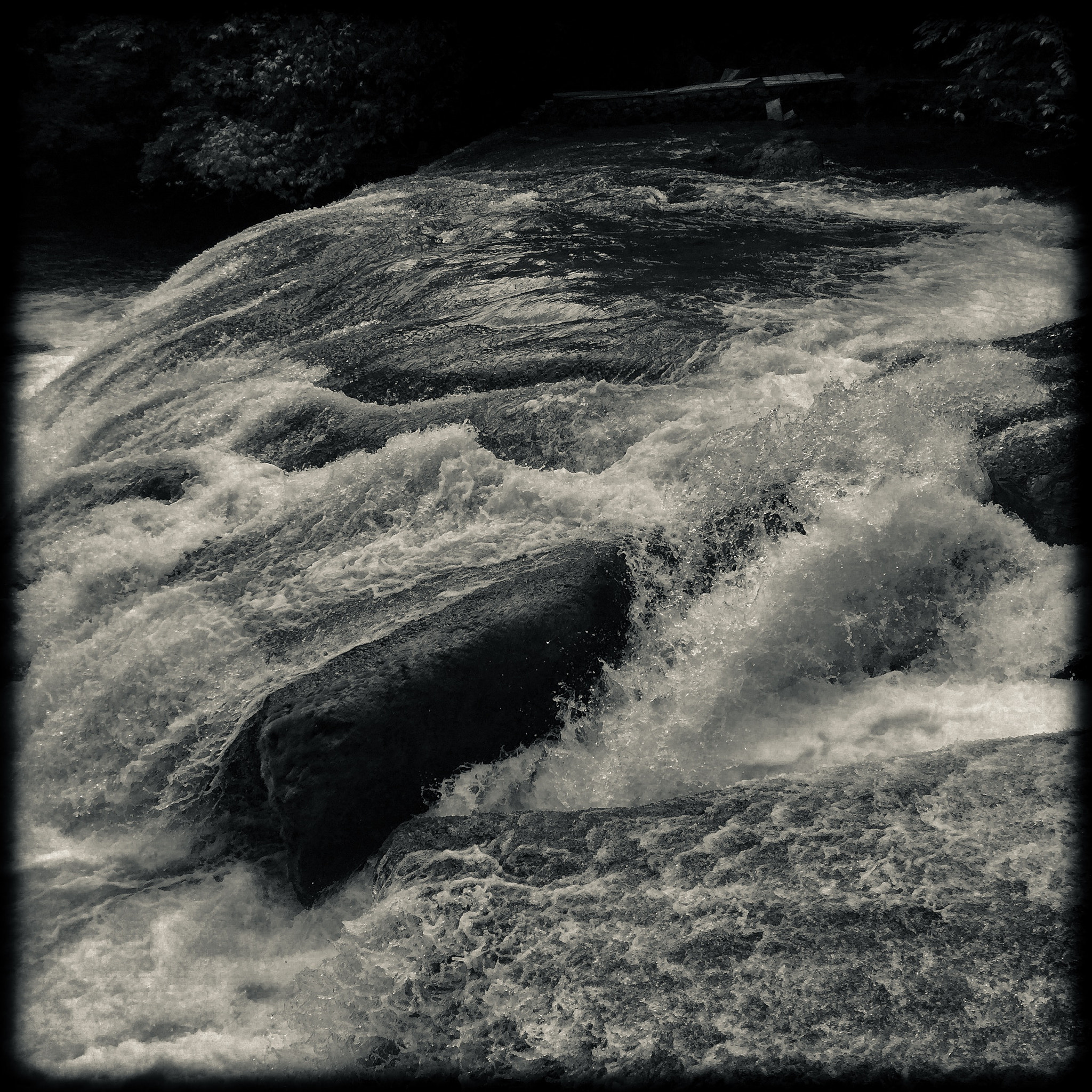 Apple iPad mini 4 sample photo. Water photography