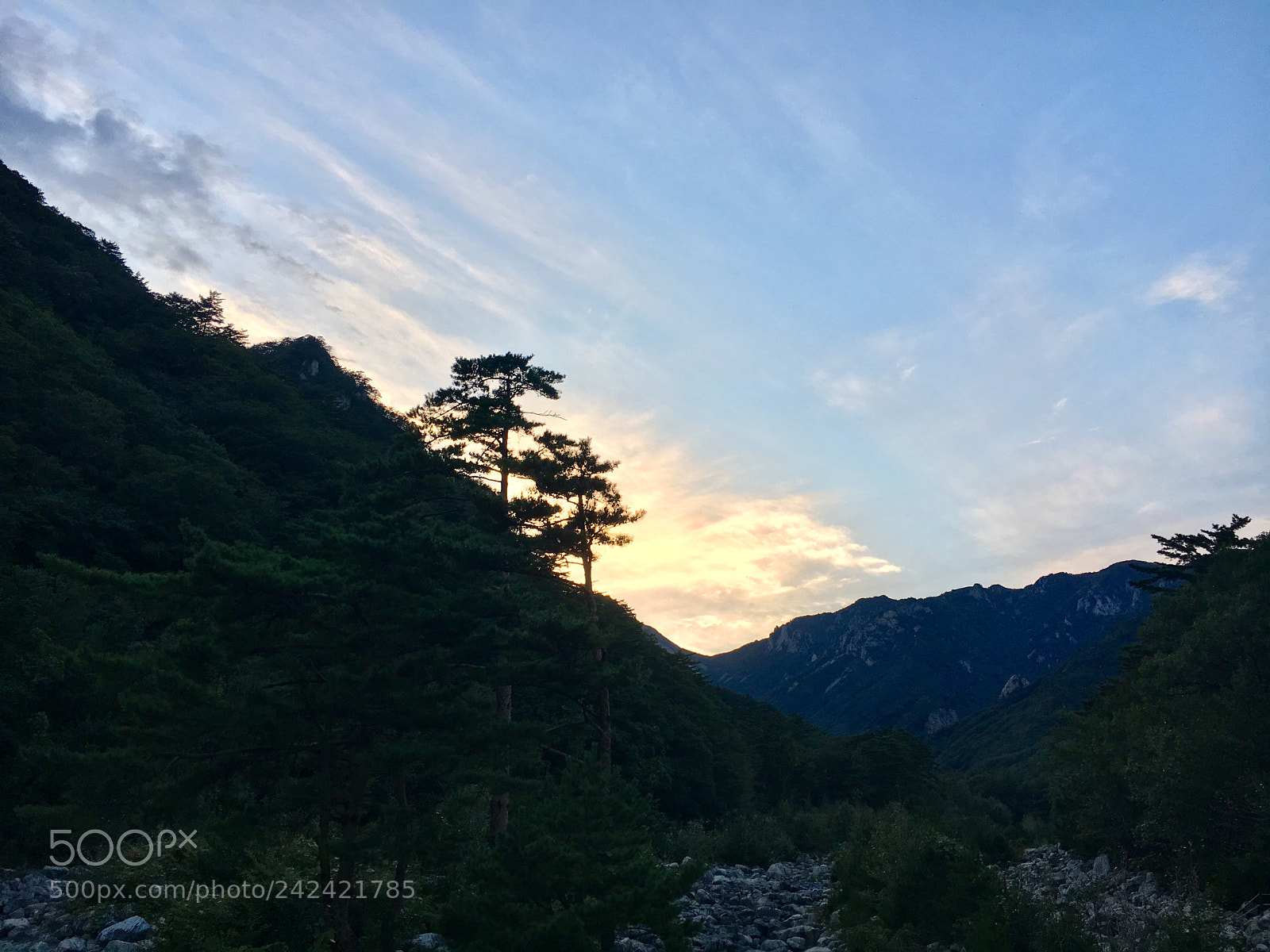 Apple iPhone 6s sample photo. Dusk in seoraksan photography