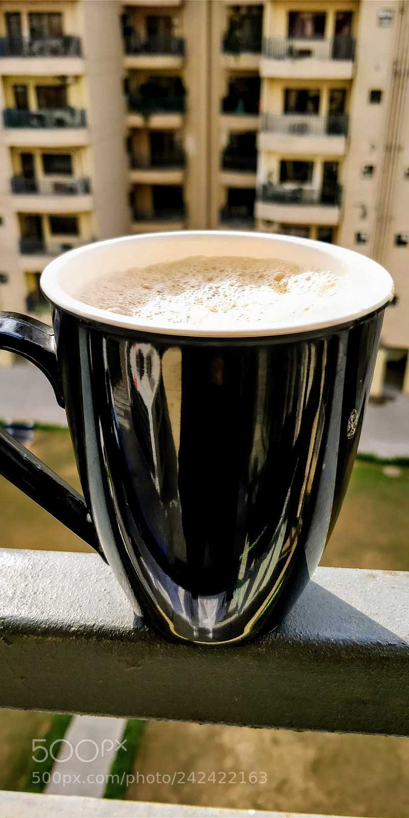 OnePlus 5T sample photo. The cup photography