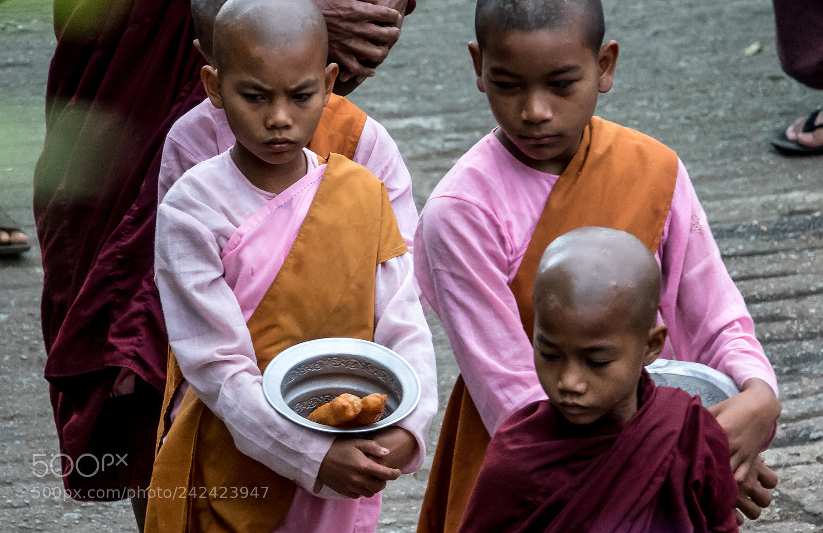Sony Cyber-shot DSC-RX10 III sample photo. Waiting. myanmar photography