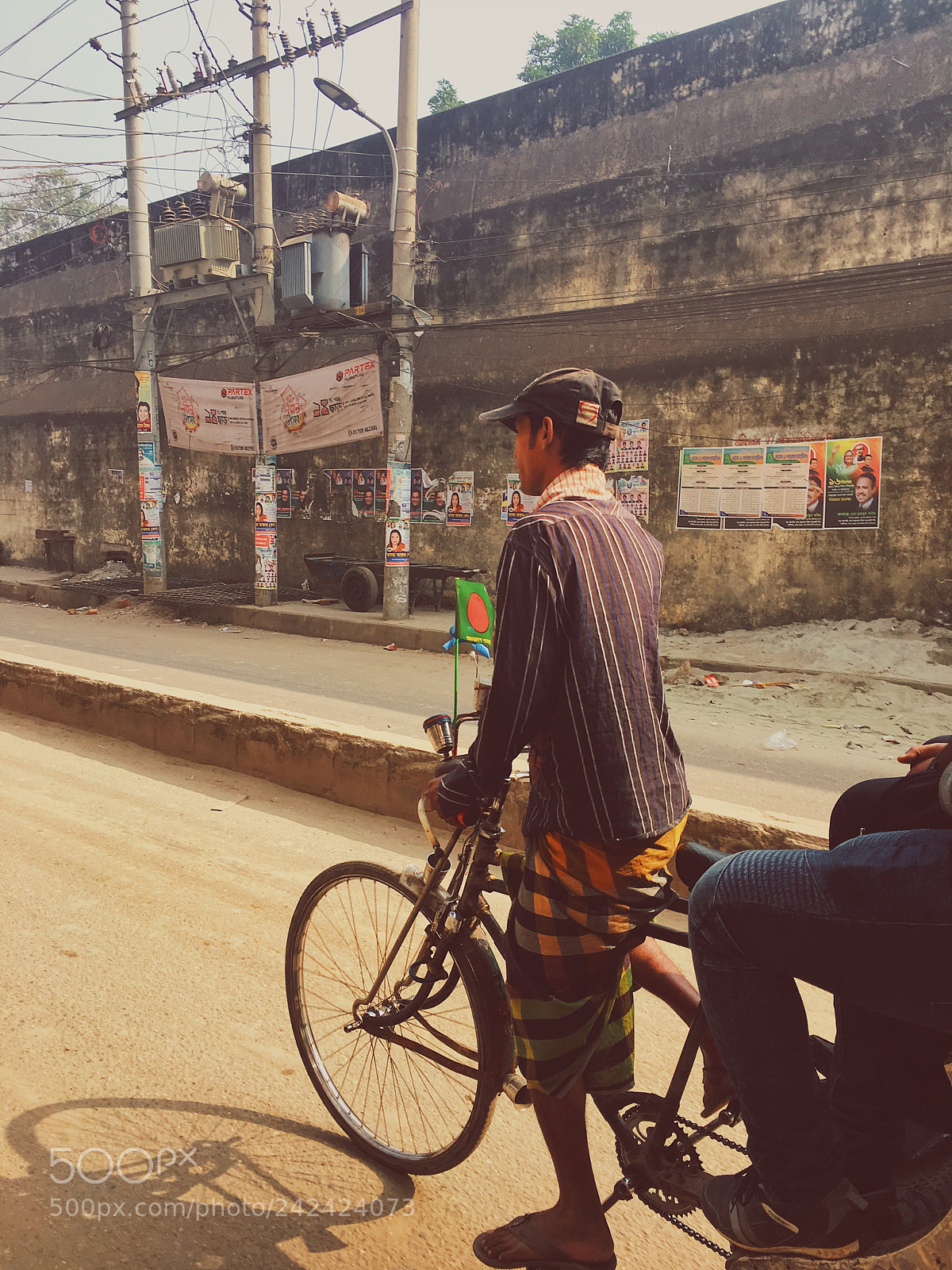 Apple iPhone 6s Plus sample photo. Bangladesh rickshaw ride photography