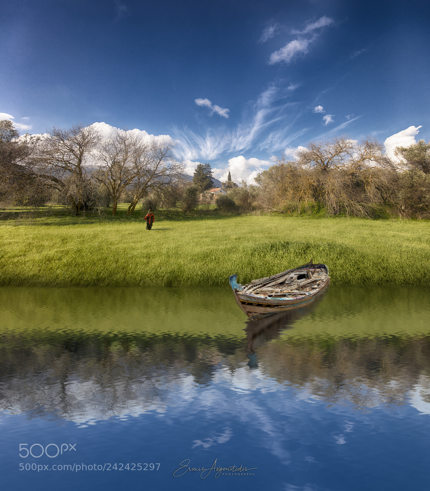 Canon EOS 5DS R sample photo. My first broken boat photography