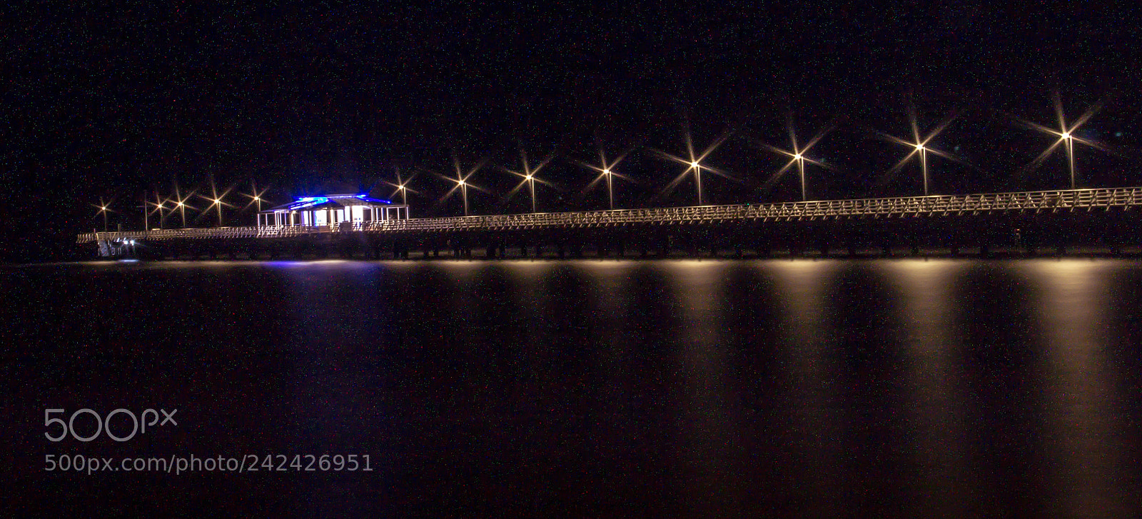 Canon EOS 600D (Rebel EOS T3i / EOS Kiss X5) sample photo. Shorncliffe at night photography