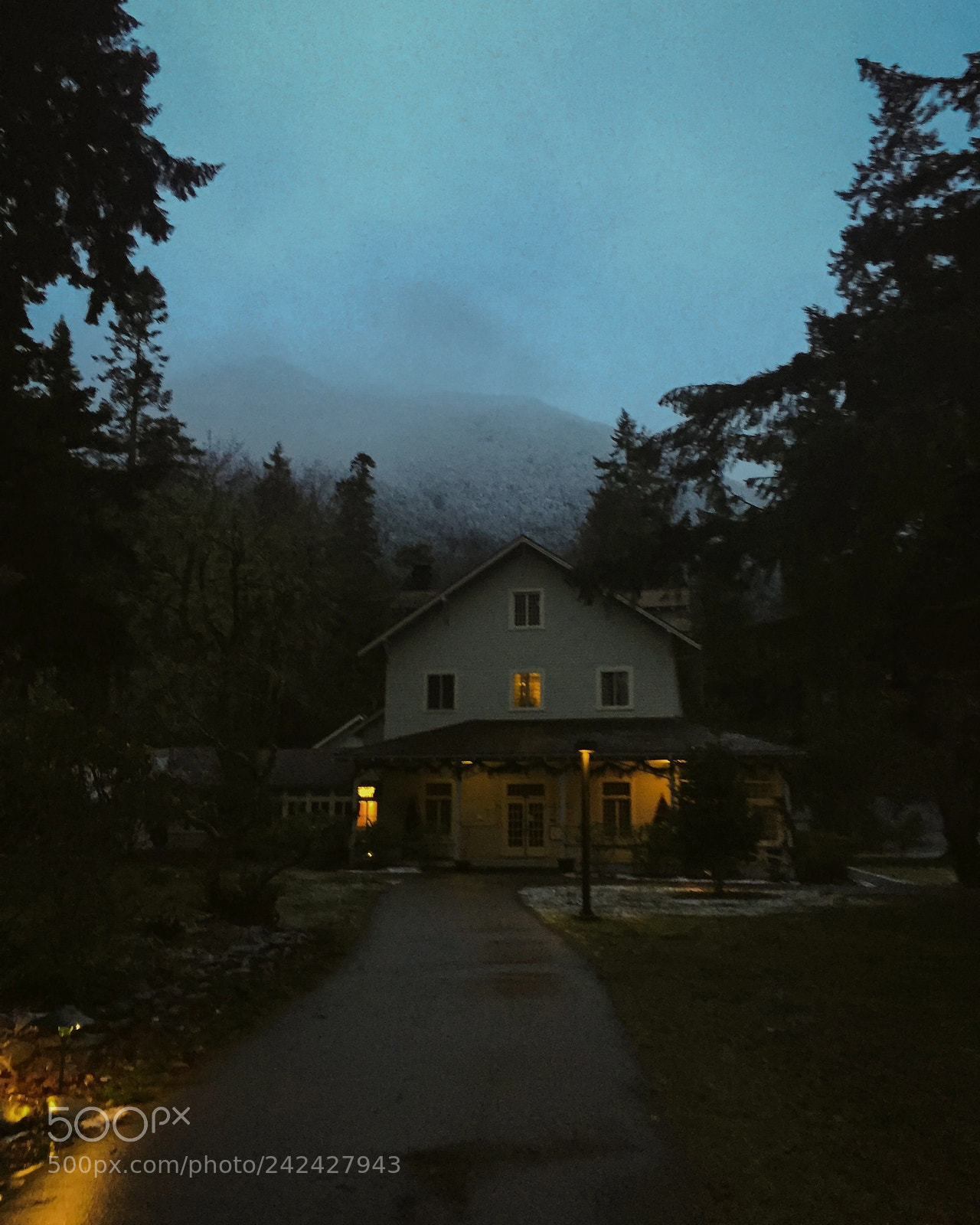 Apple iPhone 6 sample photo. A cabin in the photography