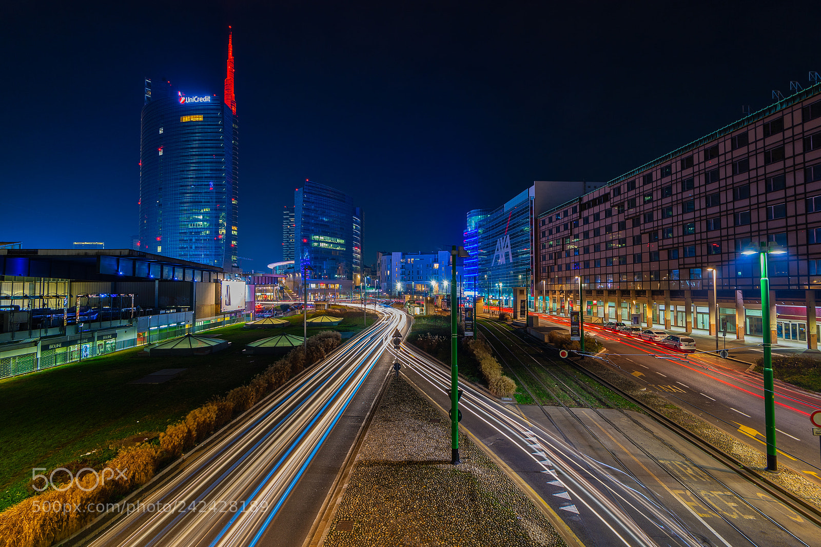 Nikon D5 sample photo. Porta nuova by night photography